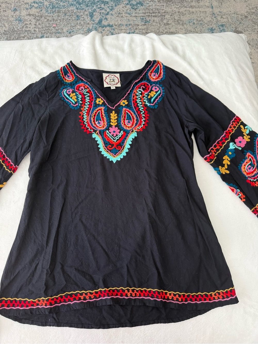 A & A Clothing Inc Black Tunic with Colorful Embroidery Size Small E06